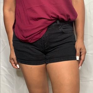 2/$20 sale Black denim shorts ( Last one)